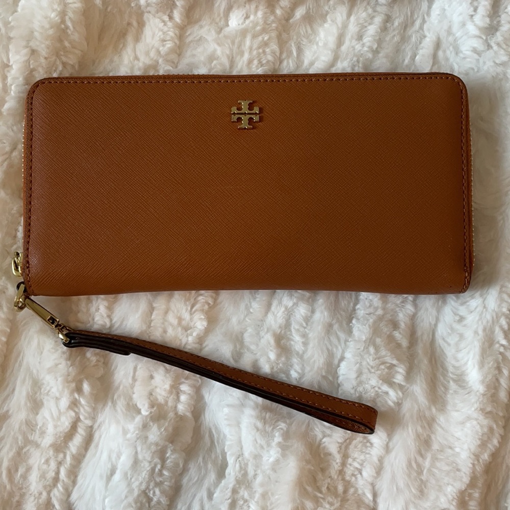 Tory Burch wallet